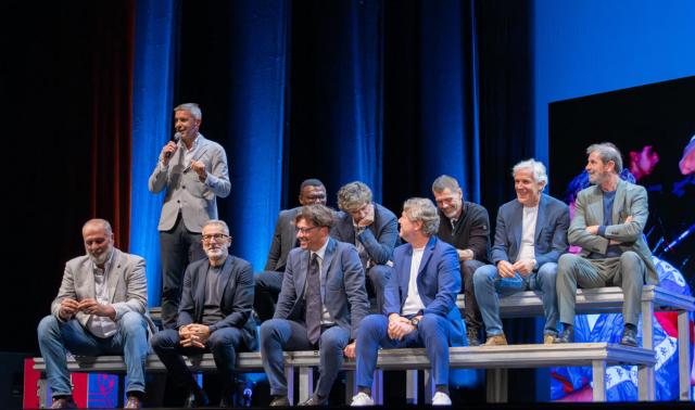 开云娱乐-30年后传奇再聚，卡佩罗的不败米兰有何秘密？